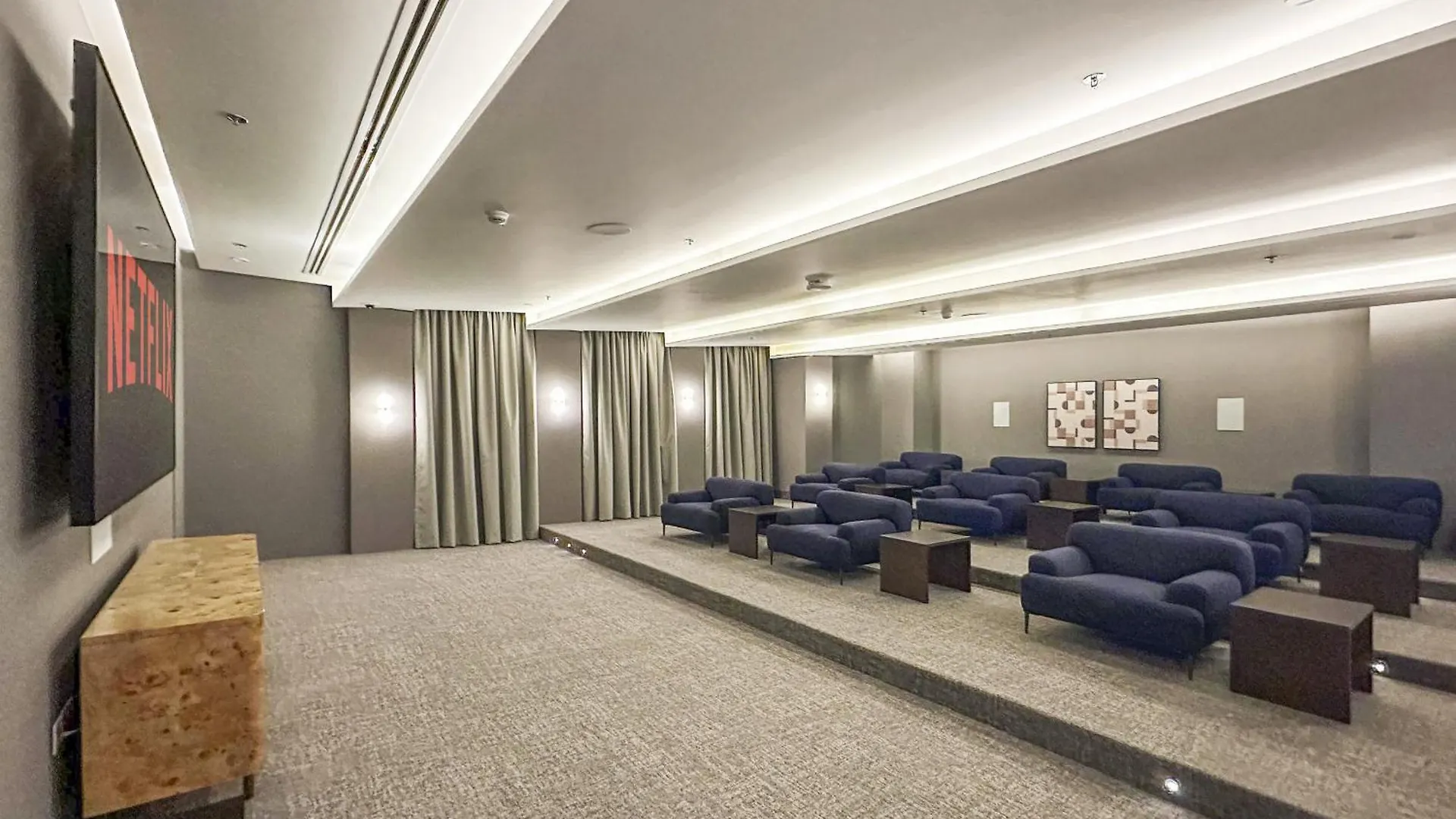 Vayk - Luxury 1 Bd In Downtown Apartment Dubai