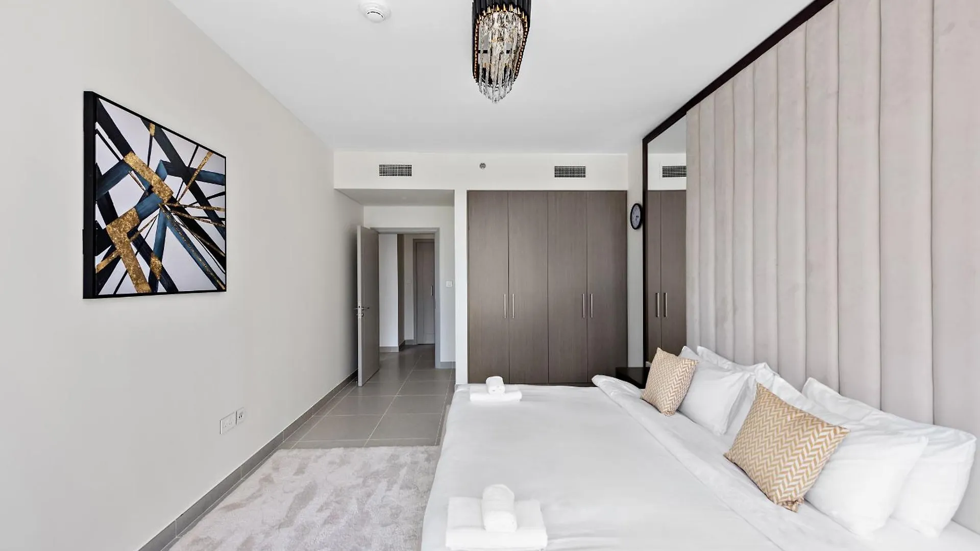 Vayk - Luxury 1 Bd In Downtown Apartment Dubai